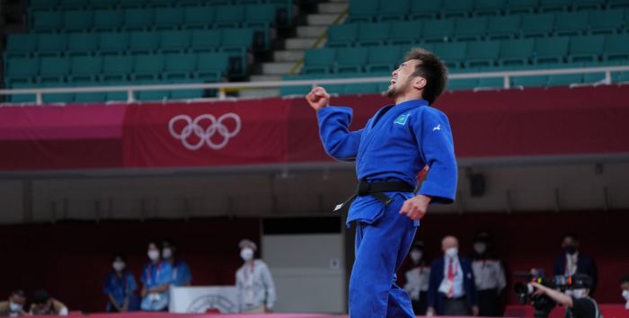 Сметов принес Казахстану первую медаль Олимпиады в Токио 