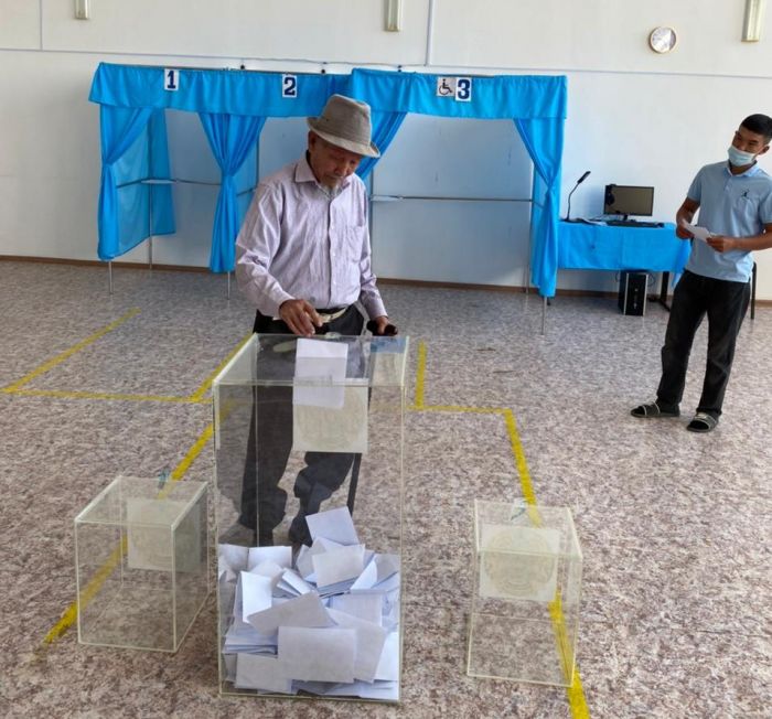 Явка на выборы в Атырауской области составила 74,4%. Результаты будут завтра