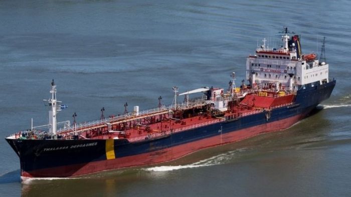 Захватившие танкер "Асфальт Принцесс" в Оманском заливе освободили судно 