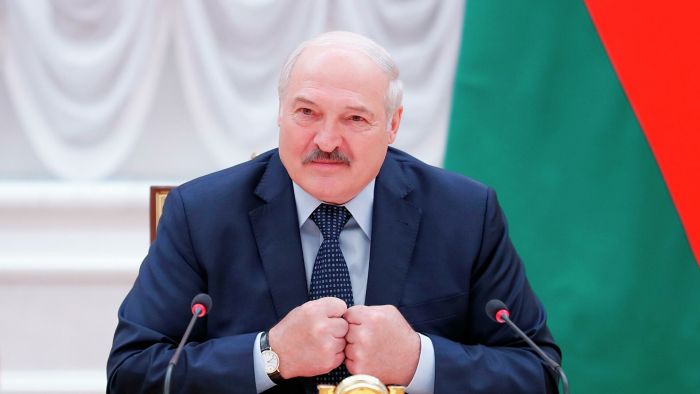 Лукашенко связал признание Крыма с решением российских олигархов