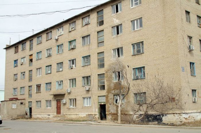 «Общаги» в Атырау: что снесли и снесут, что оставят