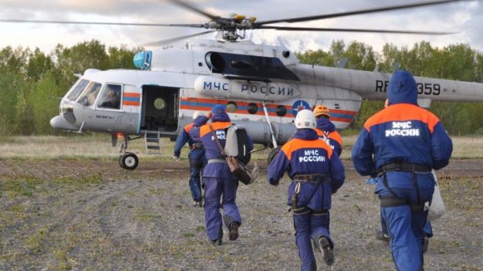 Пассажирам упавшего на Камчатке Ми-8 удалось выплыть с глубины 9 метров