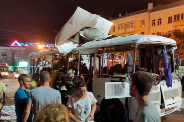 В Воронеже 12 человек пострадали при взрыве в автобусе