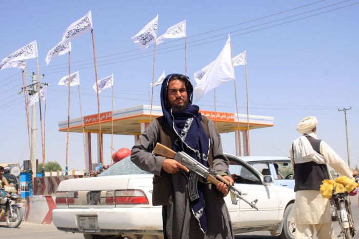 "Талибан" стоит на въездах в Кабул. Правительство готовится к передаче власти