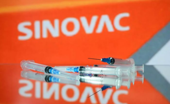The Lancet: ​Вакцина Sinovac увеличивает риск лицевого паралича 