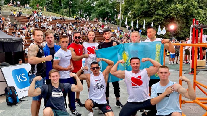 Казахстанцы установили мировые рекорды на чемпионате мира по стритлифтингу