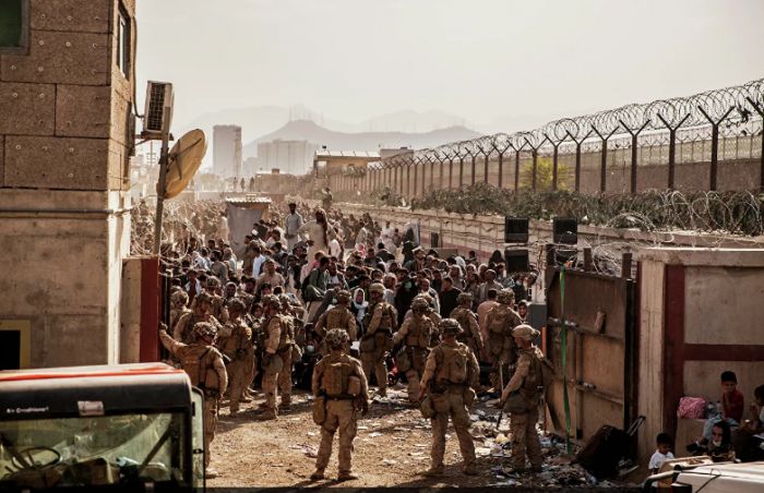 Четверо американских морпехов погибли при взрывах в Кабуле 