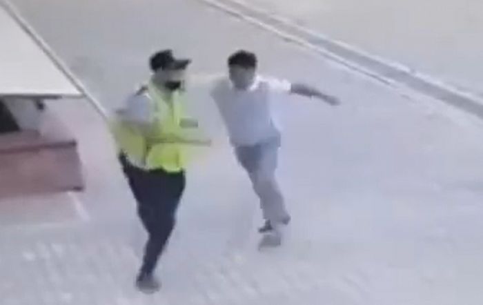 Полицейского обвинили в избиении подчиненных в Алматы