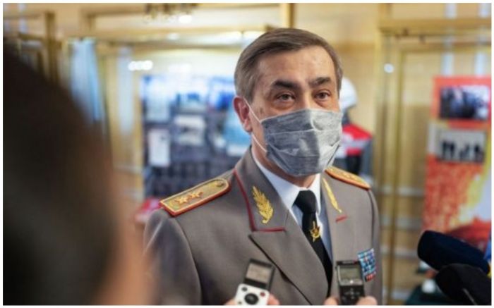 Токаев принял отставку главы Минобороны