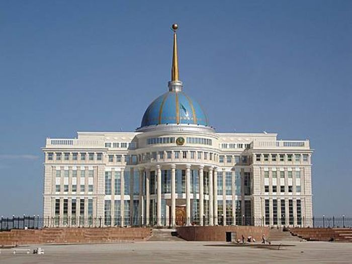 Назарбаев уволил ряд должностных лиц