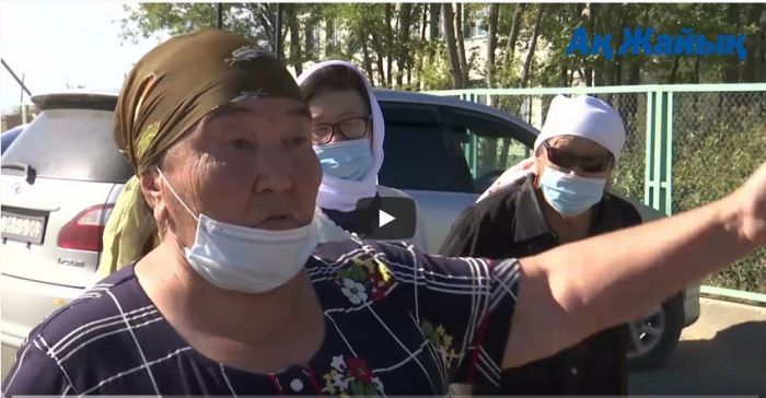 Тандайцы выступили против возвращения в школу учительницы, полгода прятавшей тело родственника 