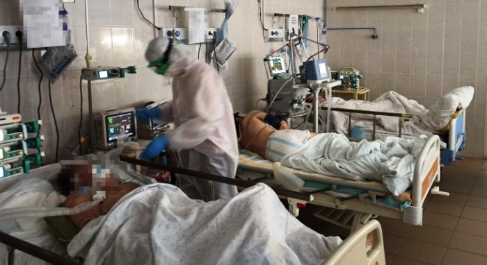 60 пациентов с COVID-19 находятся в тяжёлом состоянии в Атырауской области 