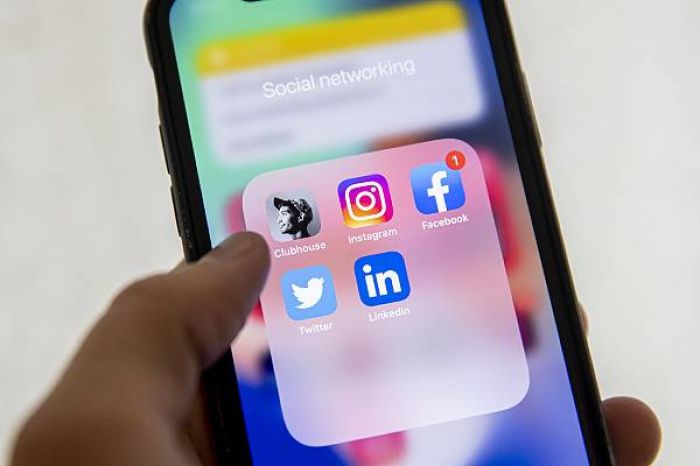 Мажилис в первом чтении одобрил законопроект по ограничению иностранных соцсетей 