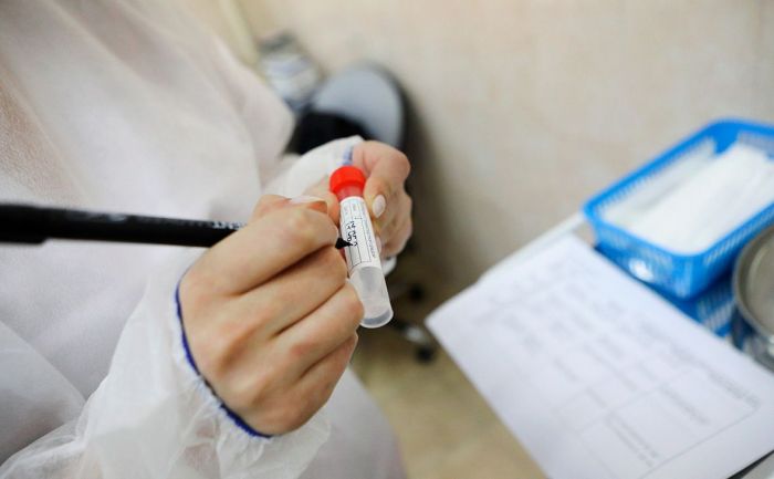 В Казахстане у 2781 человека за сутки выявили коронавирус