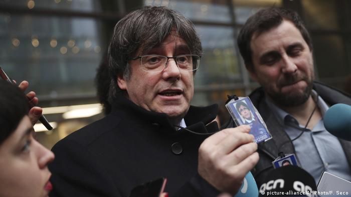 На Сардинии задержан бывший глава Каталонии Пучдемон 