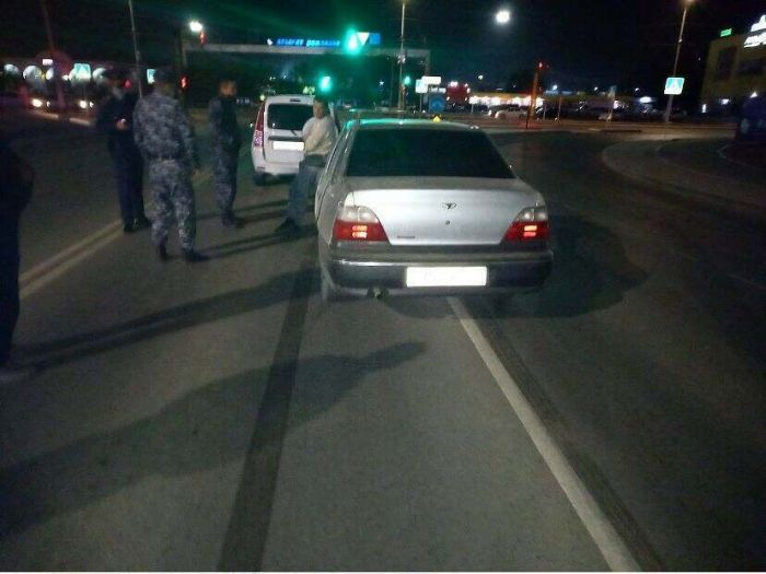 ​Пьяный мужчина угнал авто в Атырау