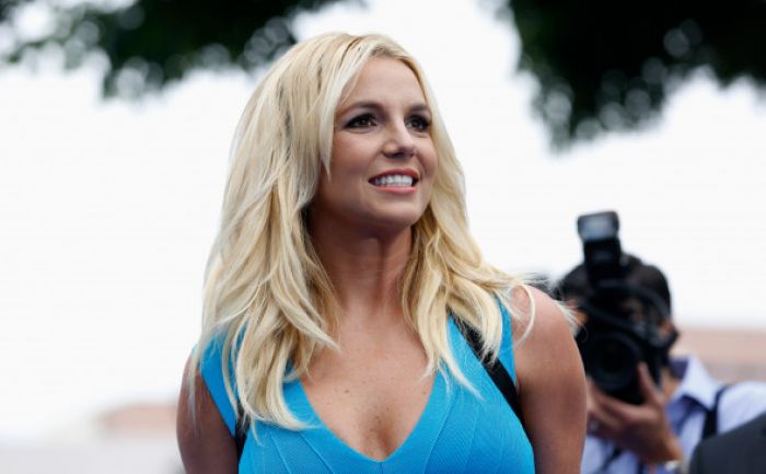 Суд в США отстранил отца от опеки над Бритни Спирс 