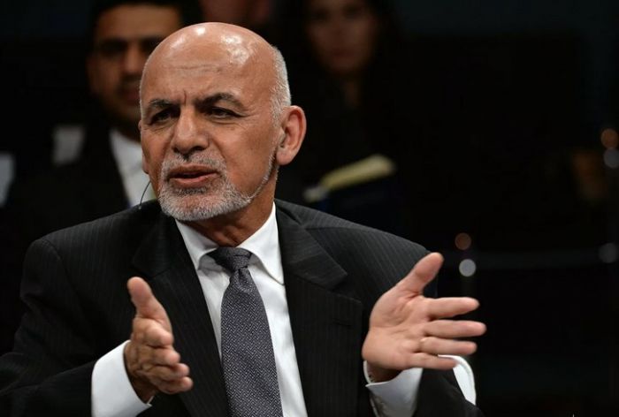 СМИ: Экс-президент Афганистана бежал из страны на лайнере казахстанской авиакомпании 