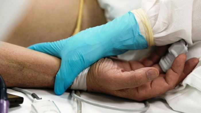 21 пациент с COVID-19 находится в тяжёлом состоянии в Атырауской области 