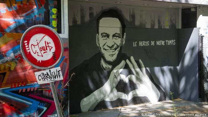 Навальный посвятил премию Сахарова борцам с коррупцией 