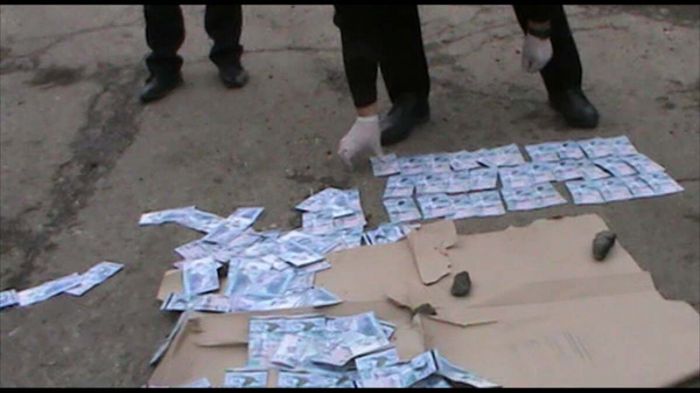 Мужчина, вымогавший деньги у предпринимателя, задержан в ВКО