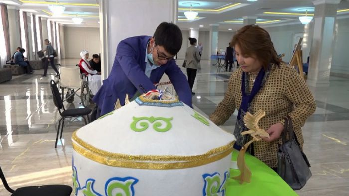 Фестиваль творчества людей с ограниченными возможностями прошёл в Уральске