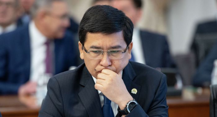 Это недопустимо: глава Минобразования о скандале с антиваксерами в столичной школе 