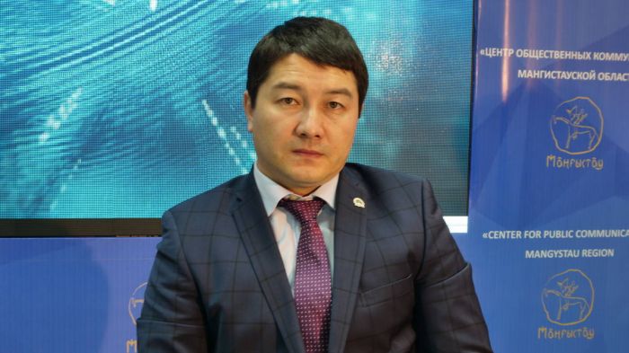 Аким Актау ответил на видео из Африки с благодарностью за тюльпаны 