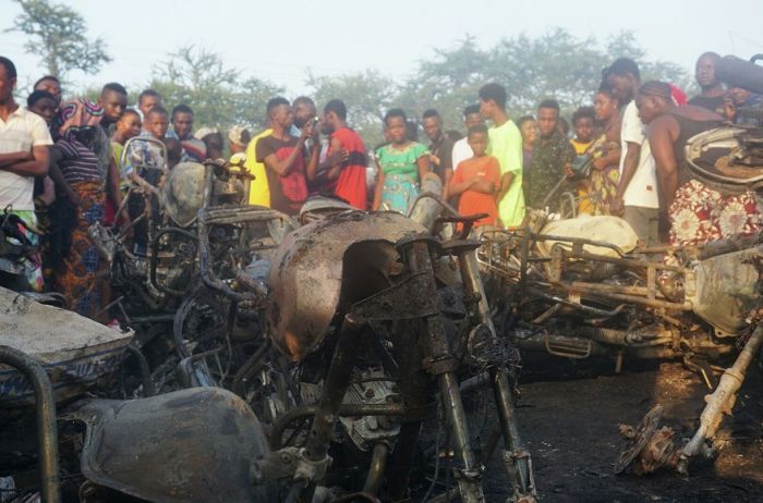 Взрыв бензовоза в Сьерра-Леоне: почти 100 погибших