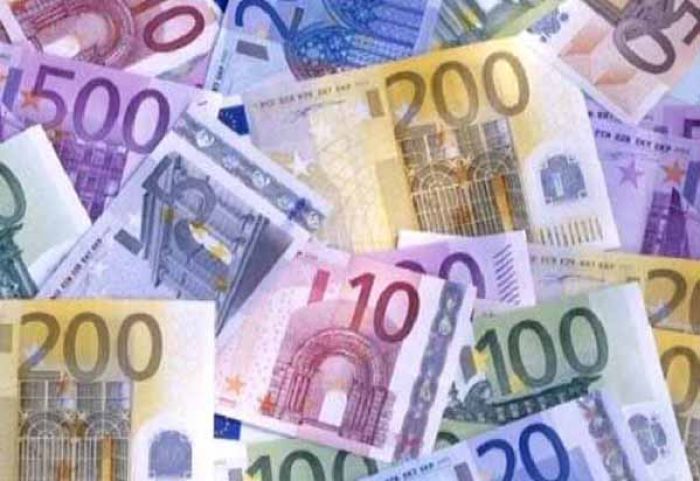 Евро упал до рекордно низкого за два месяца уровня - до $1,31 за евро