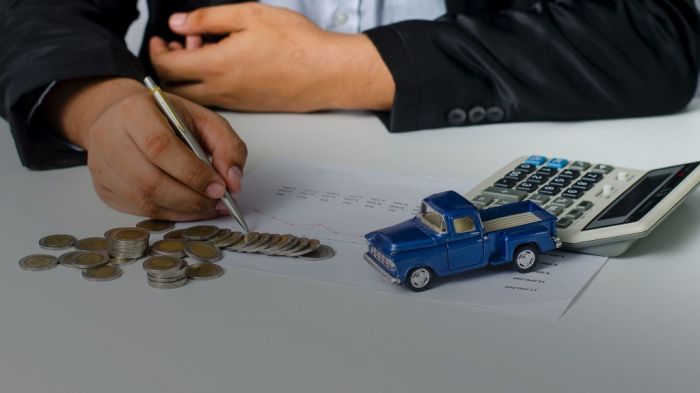 Владельцам 90 тысяч автомобилей в Казахстане пересчитают транспортный налог 