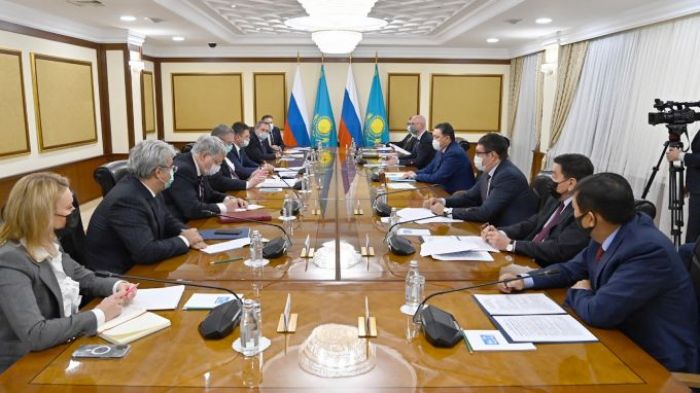 Сразу два российских вице-премьера прилетели на переговоры в Нур-Султан