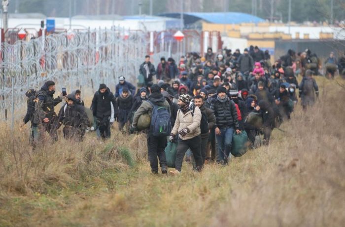 Президент Литвы: Нелегальные мигранты прилетают в Беларусь через Москву