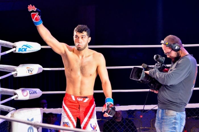 Российский боец ММА убил врача после спора о вакцинации 