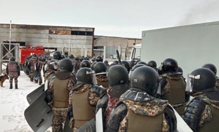 Военнослужащие провели учения на случай массовых беспорядков в Нур-Султане 