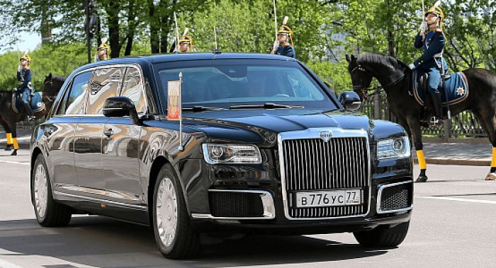 Казахстан может заказать в России бронированные лимузины Aurus 