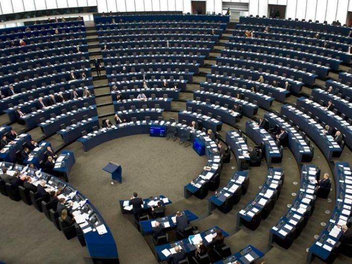 Европарламент призвал Россию провести новые выборы
