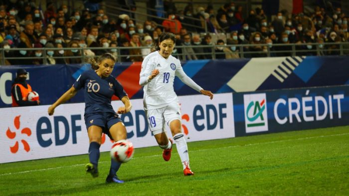 Казахстанские футболистки уступили французским в отборочном матче ЧМ-2023