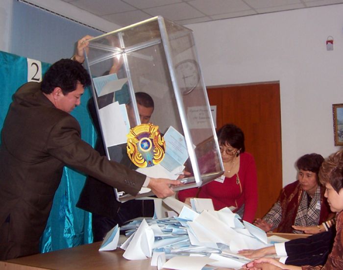 ЦИК Казахстана аккредитовала 47 иностранных наблюдателей на парламентские выборы