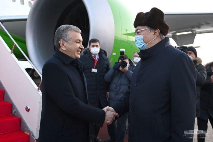 Президент Узбекистана прибыл в Нур-Султан