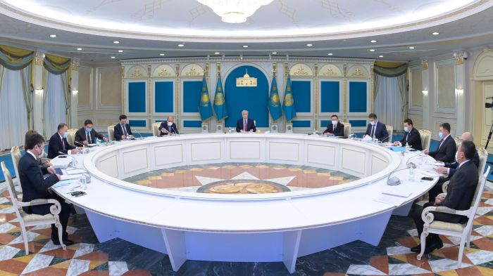 Казахстанцы должны начинать думать о своем будущем – Токаев