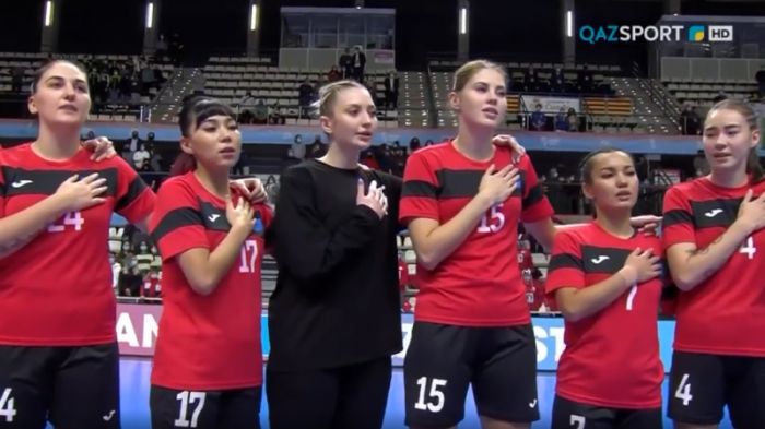Старый гимн Казахстана прозвучал на ЧМ по гандболу. Девушки сборной спели а капелла 
