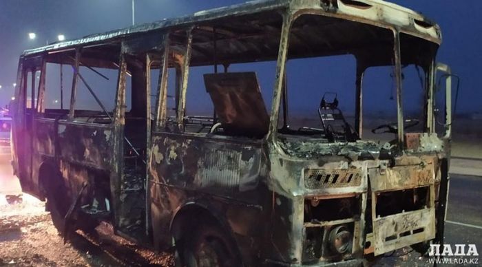 Вытаскивали детей из горящего автобуса в Актау: очевидцы рассказали детали пожара