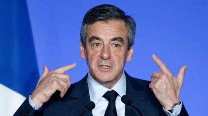 Осужденный за коррупцию экс-премьер Франции вошел в совет директоров «Сибура»