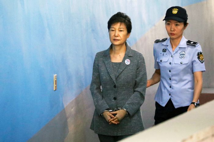 Экс-президент Южной Кореи вышла из тюрьмы на 18 лет раньше срока