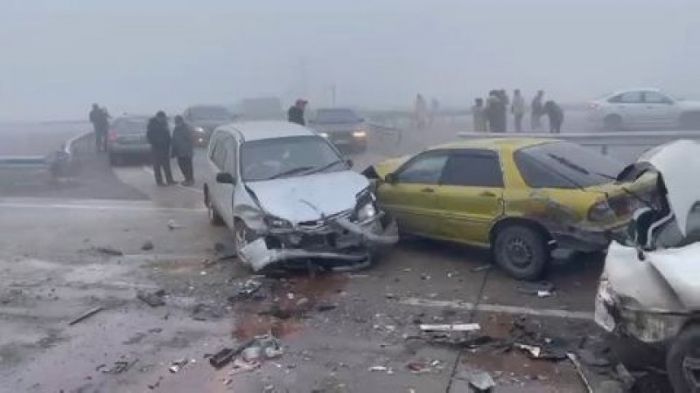 Массовое ДТП на трассе Алматы - Хоргос: 17 авто пострадали 