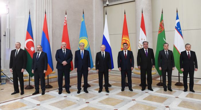Токаев принял участие в неформальной встрече глав государств СНГ