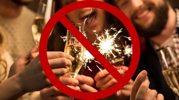 Массовые семейные мероприятия на Новый год запретили в Нур-Султане 