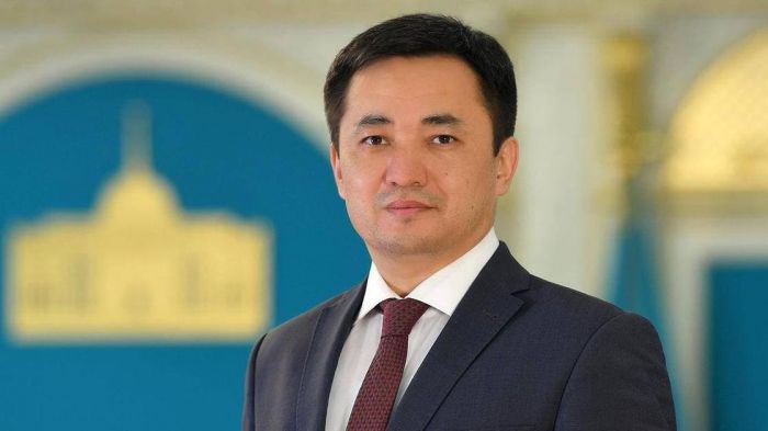 Айбек Дадебаев назначен управляющим делами президента 