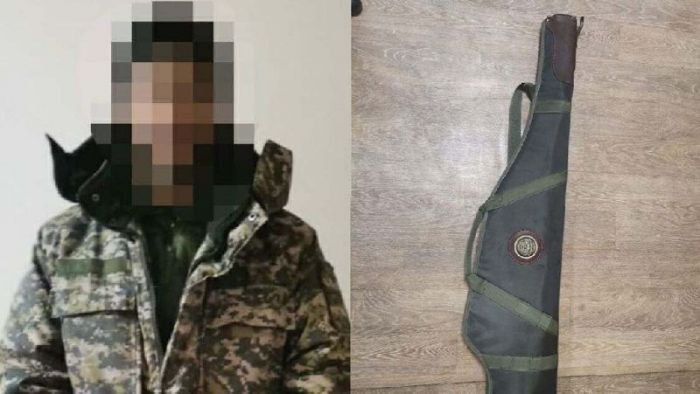 В Алматы мародер спрятал оружие в мусорном баке